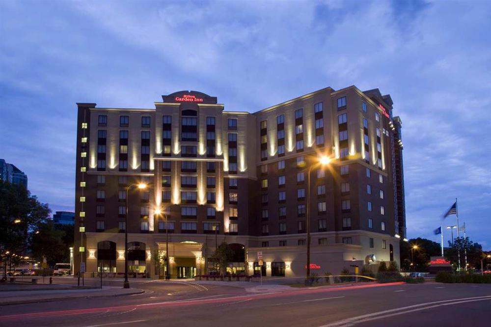 Hilton Garden Inn Minneapolis Downtown Exteriör bild