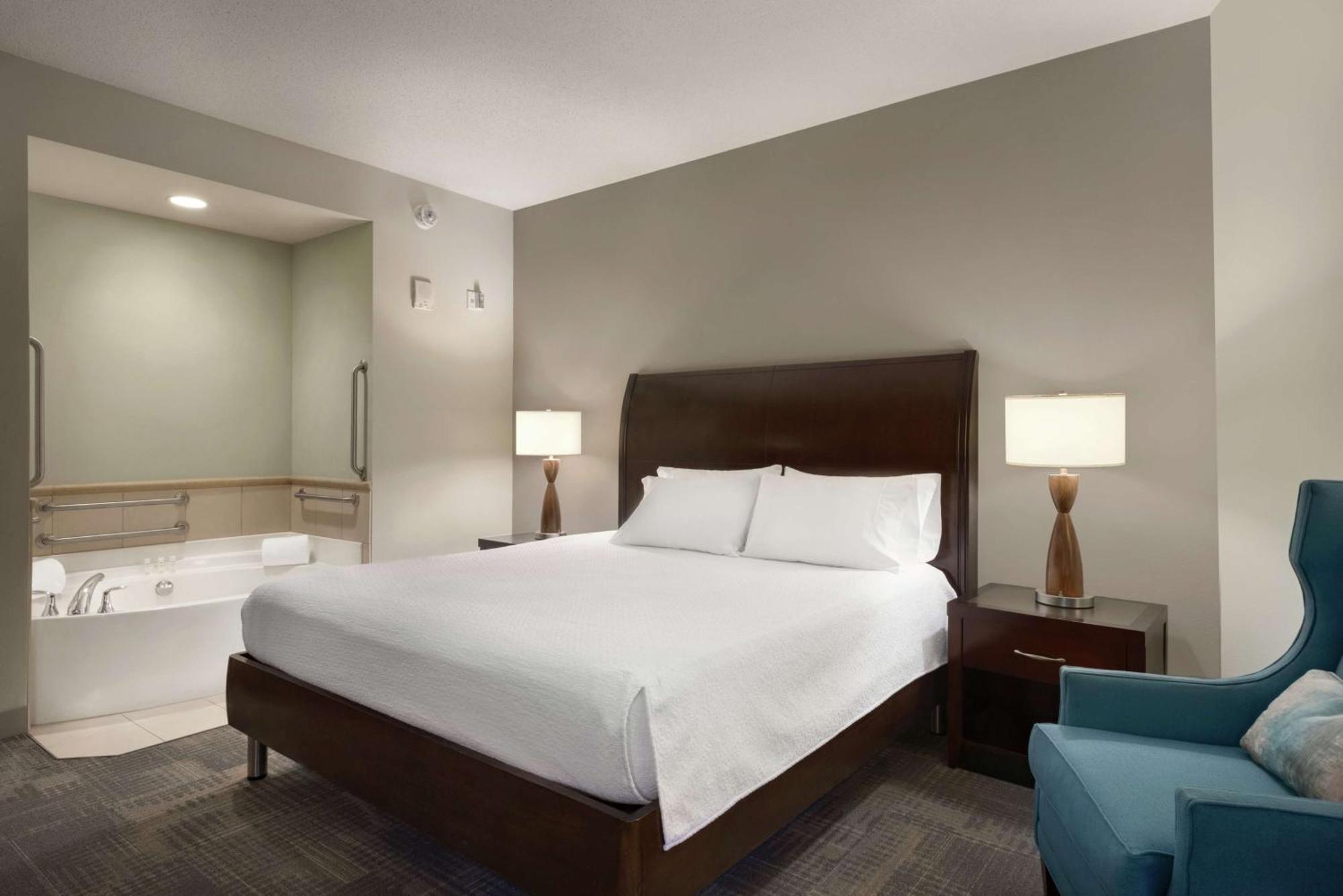 Hilton Garden Inn Minneapolis Downtown Exteriör bild