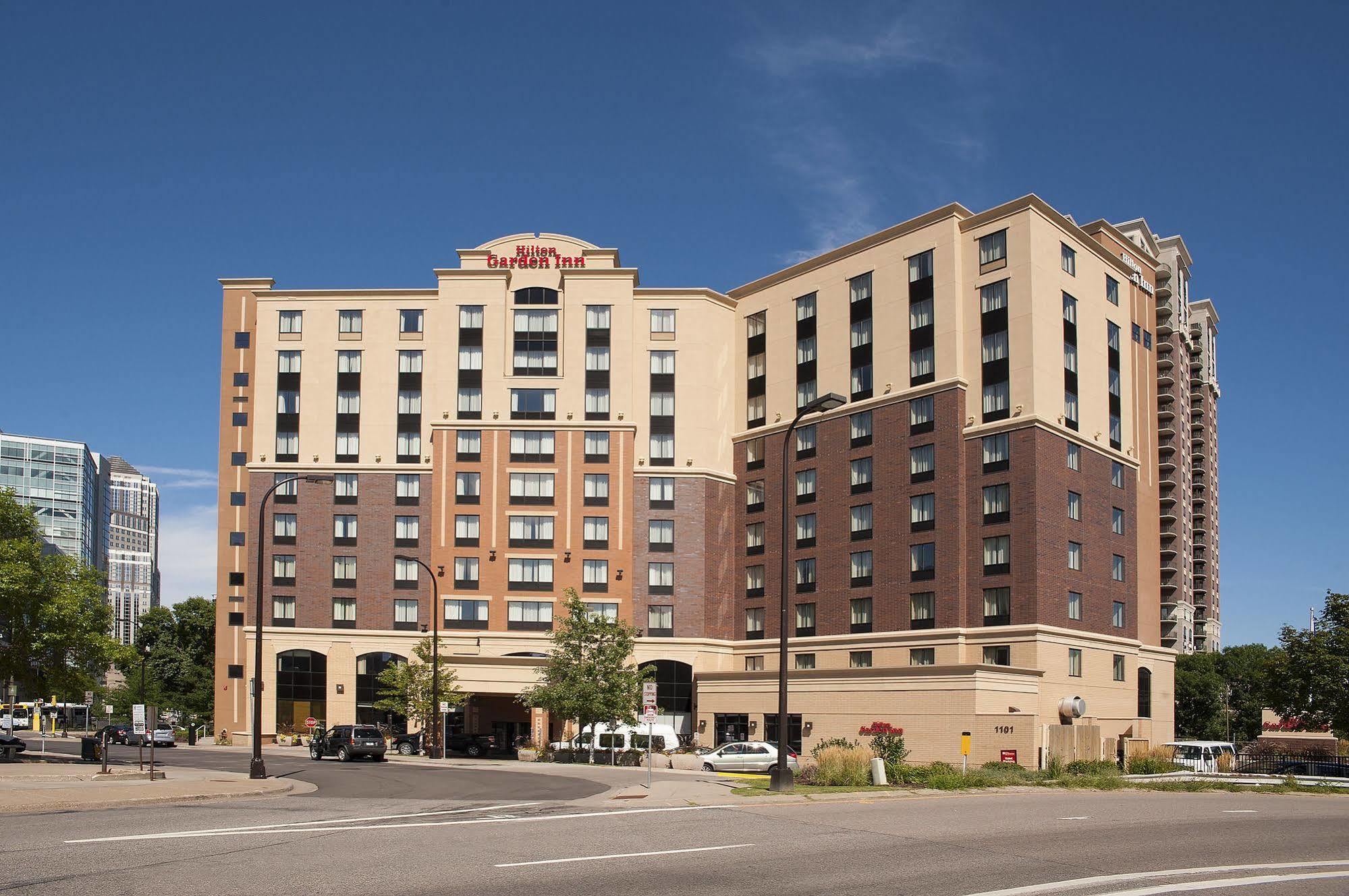 Hilton Garden Inn Minneapolis Downtown Exteriör bild